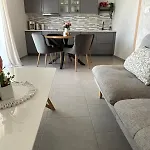 Nika & Eva Valun Cres