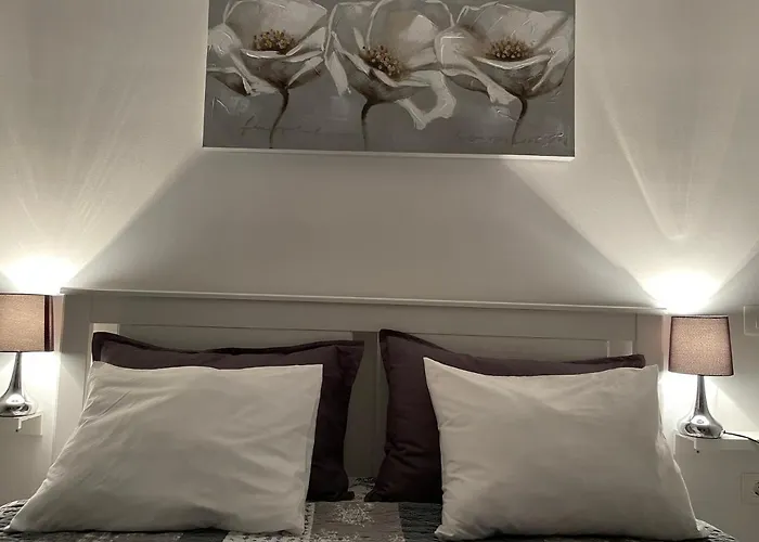 Nika & Eva Valun Cres