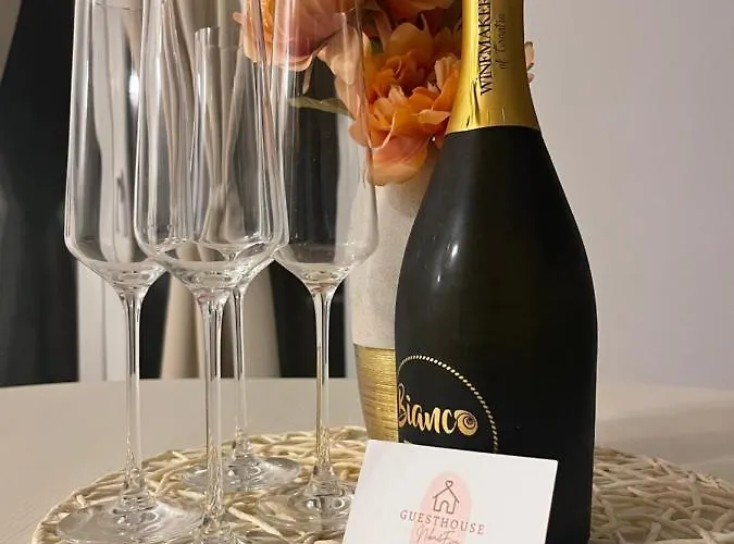 Nika & Eva Valun Apartment