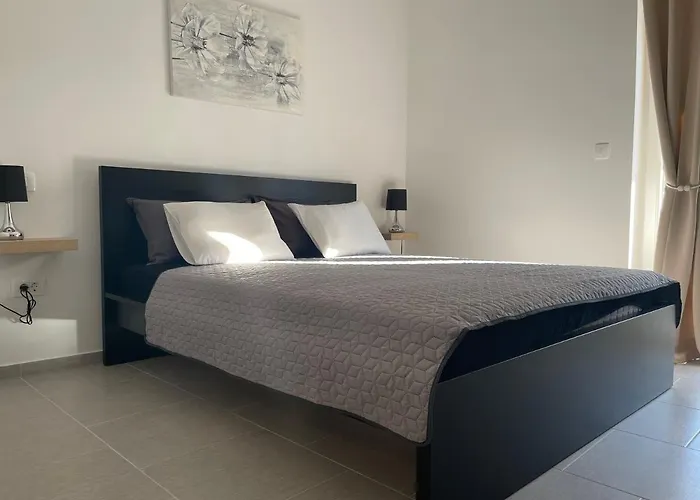 Apartment Nika & Eva Valun *