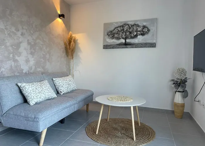 Nika & Eva Valun * Cres